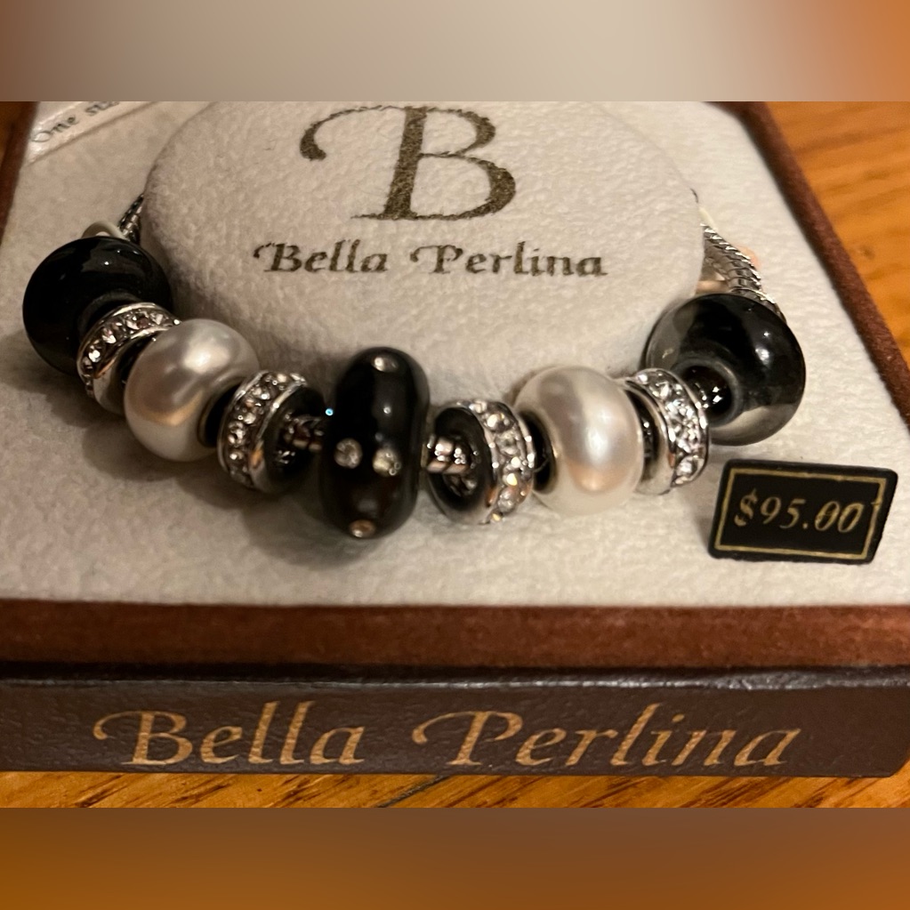 Bella Perlina Charm Bracelet Silver 85$